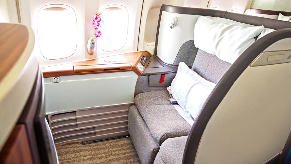 Hackeó el sitio web de una aerolínea y viajó con sus amigos en primera clase gratis | Redes