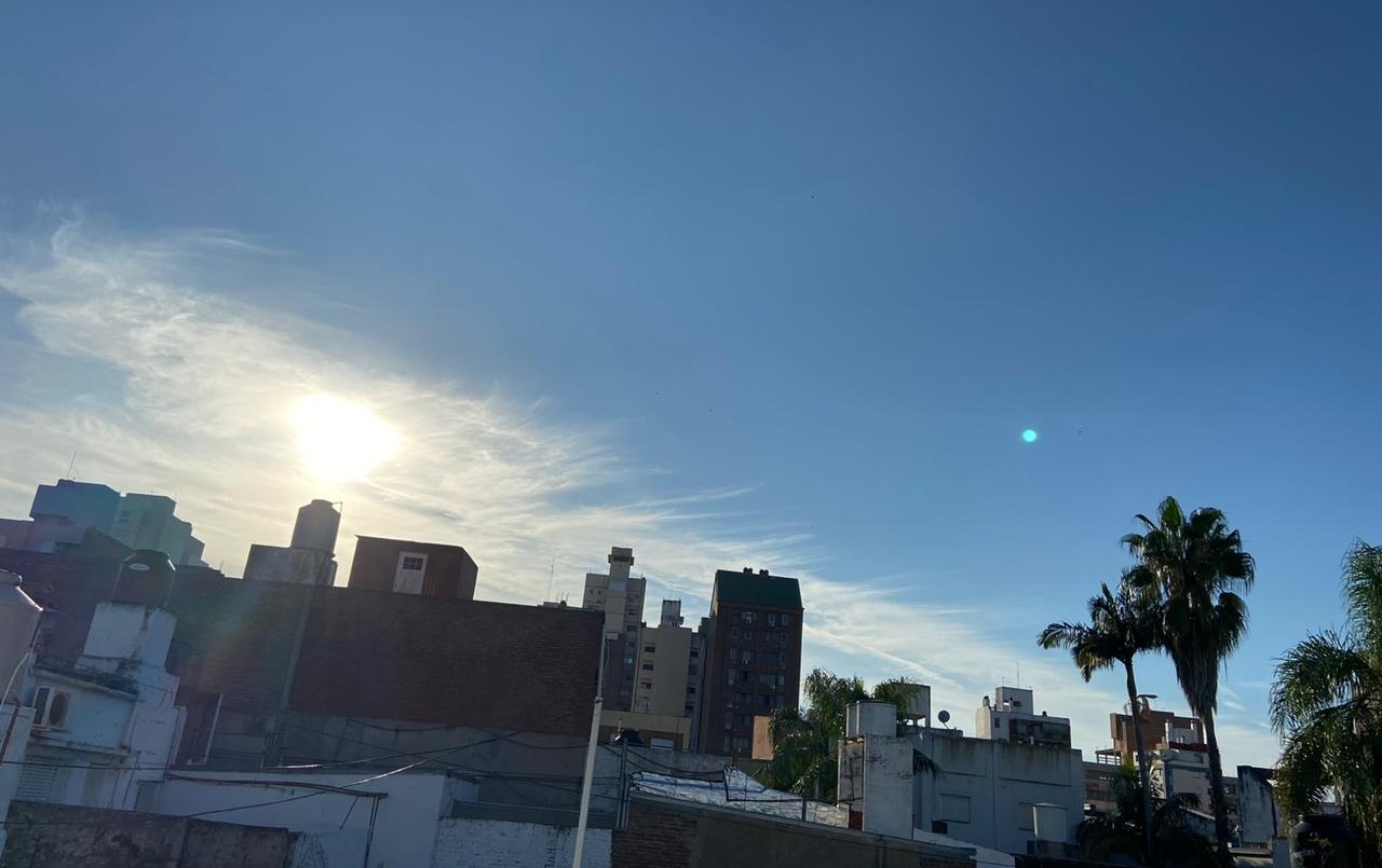 Domingo caluroso en la ciudad con màxima cercana a los 38 grados | Información General