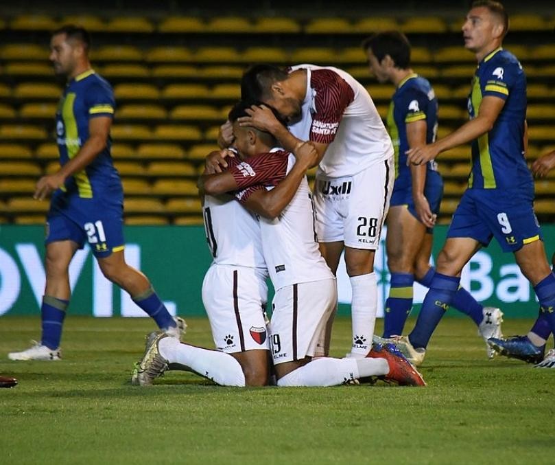 De la mano de Domínguez, Colón volvió a sonreir | Noticias