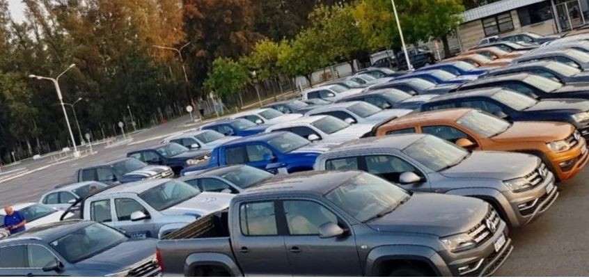 Automotrices entregan vehículos para que el personal de salud y seguridad se transporte | Información General