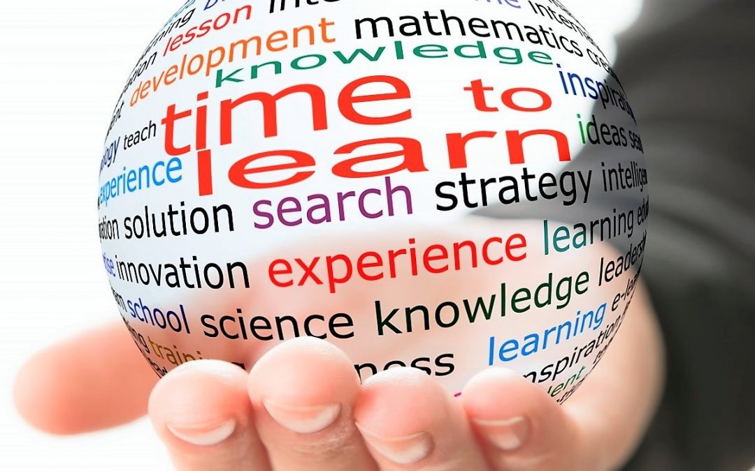 Una lista de diferentes podcasts para practicar inglés en casa | Redes