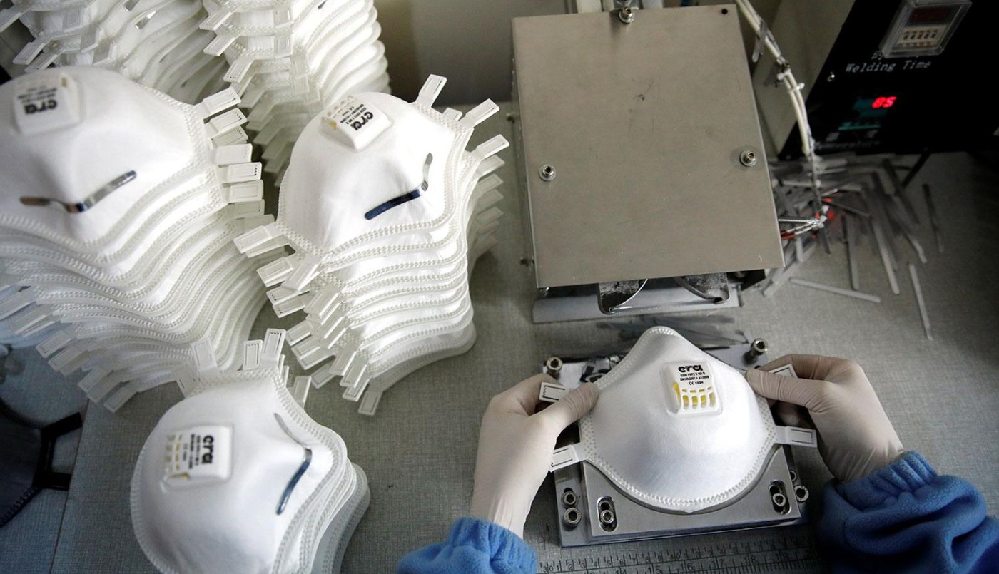 Liberaron la importación de alcohol en gel, barbijos y otros insumos médicos "críticos" | Noticias