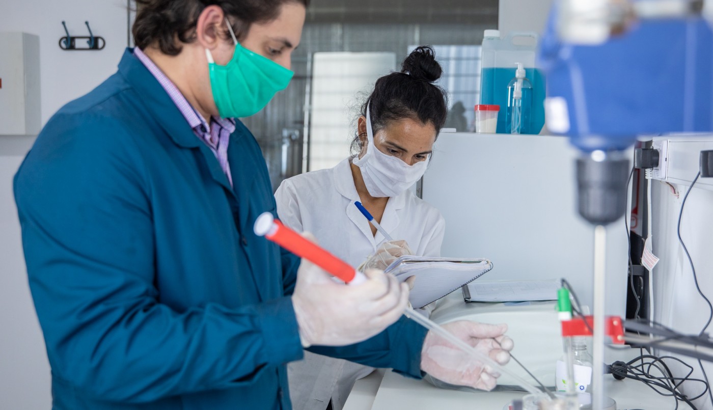 La UNL produce alcohol en gel para la emergencia sanitaria | Noticias