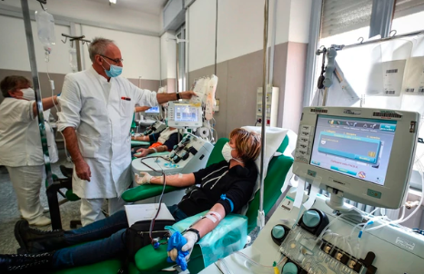 Impulsan un protocolo en Argentina para extraer plasma y usar en pacientes graves de coronavirus | Información General