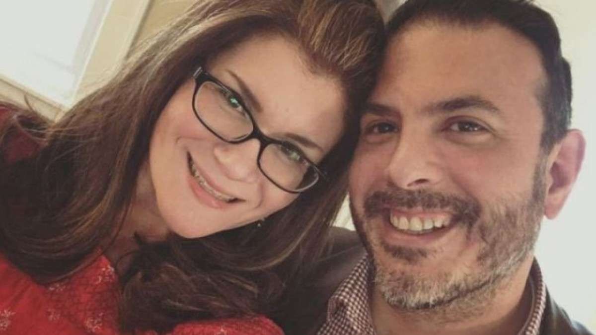 Le cantó a su esposo su canción favorita mientras él se moría de coronavirus | Redes