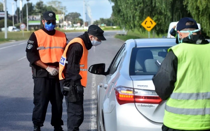 Detuvieron a varios grupos de amigos que intentaban ingresar a Mar del Plata | Nacionales