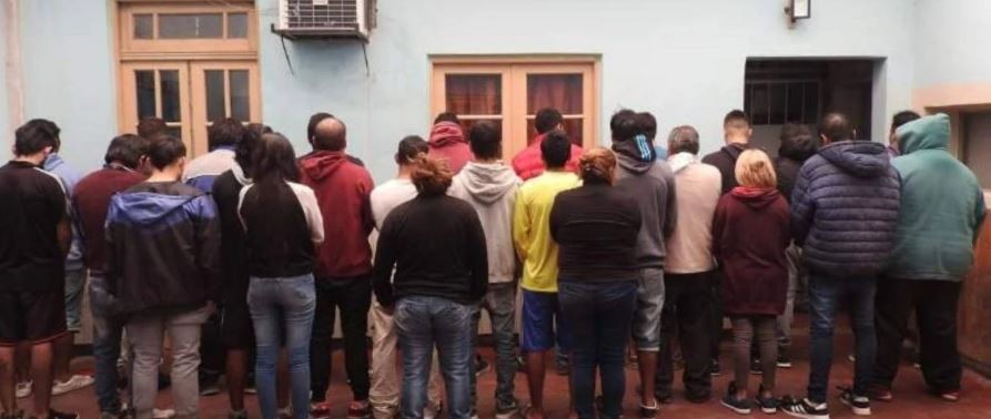 Catamarca: 27 personas se juntaron a jugar a los dados y fueron detenidas por violar la cuarentena | Noticias