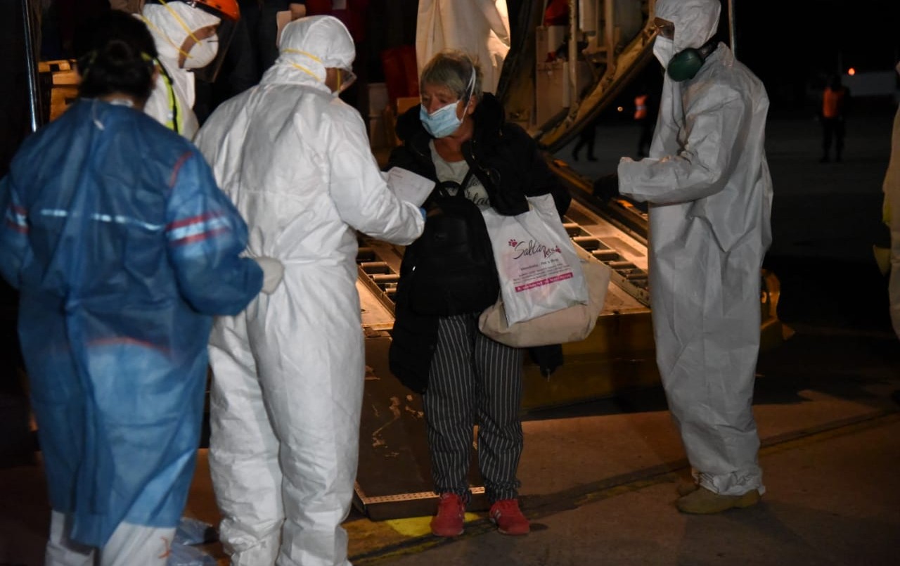 Llegaron 140 argentinos en dos Hércules C130 desde Guayaquil | Noticias