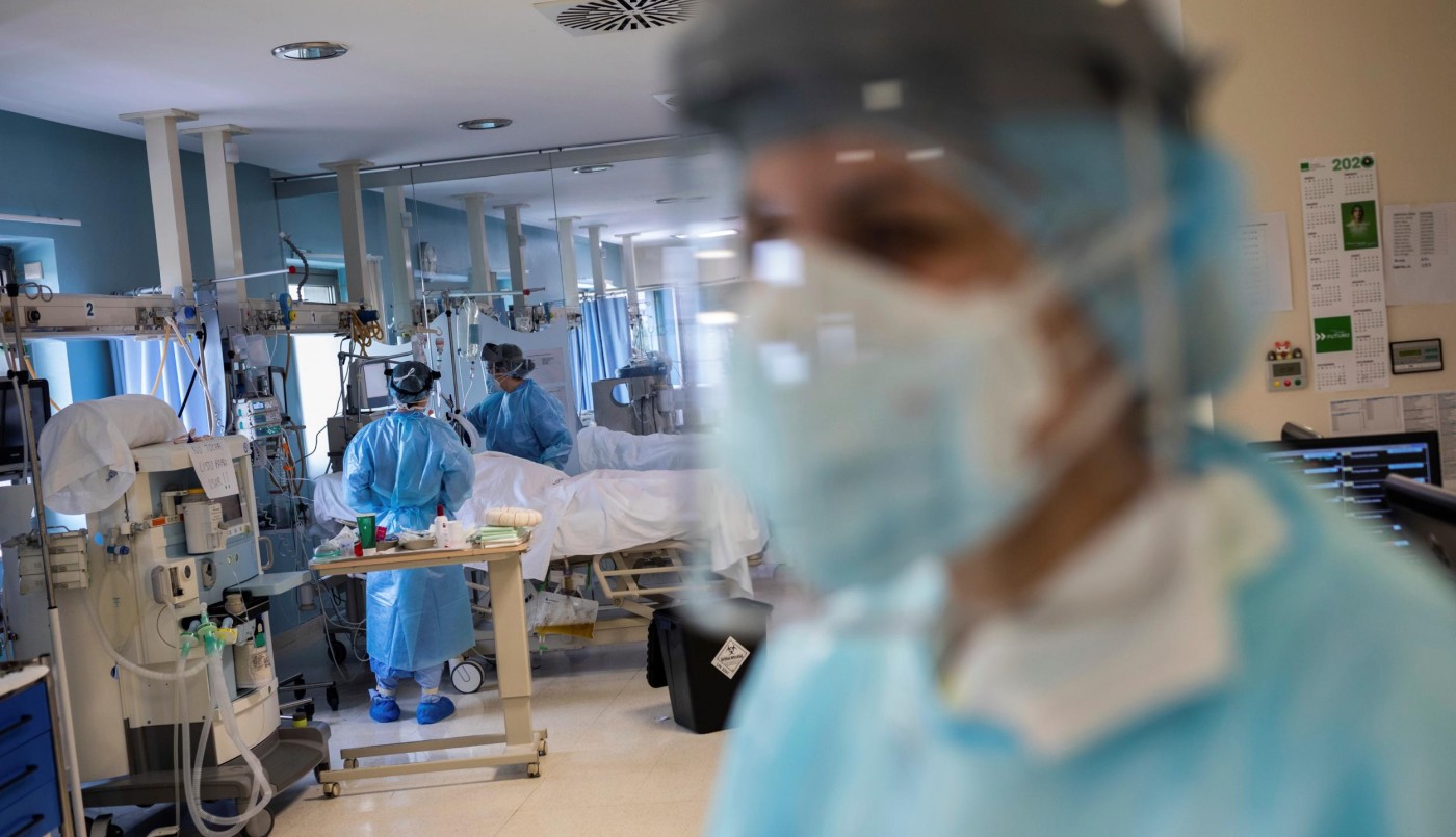 Cifras oficiales: 14% de los infectados por coronavirus es personal de salud | Noticias