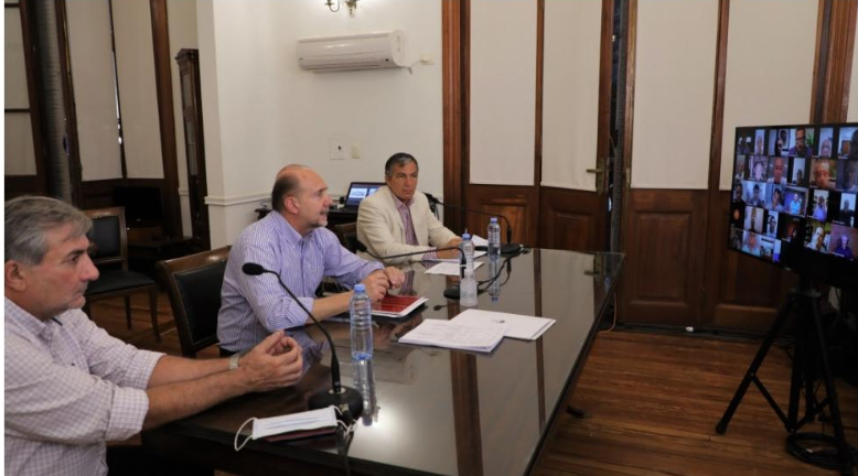 Perotti mantuvo una videoconferencia con gremios de toda la provincia | Noticias