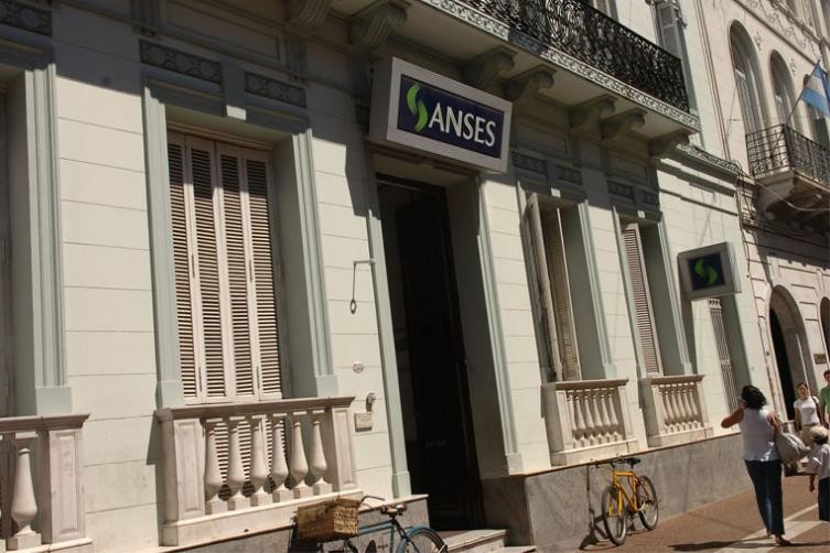 Anses habilita la atención virtual para actualizar datos de trámites IFE rechazados | Información General