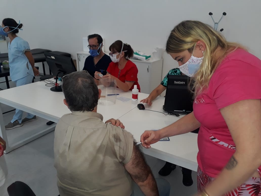 Se aplicaron las 1500 dosis de vacunas antigripales disponibles en el Cemafe | Noticias