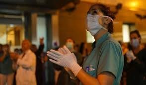 "No aplaudan más, la salud está de luto": reclamo de los médicos por la crisis del sector | Información General