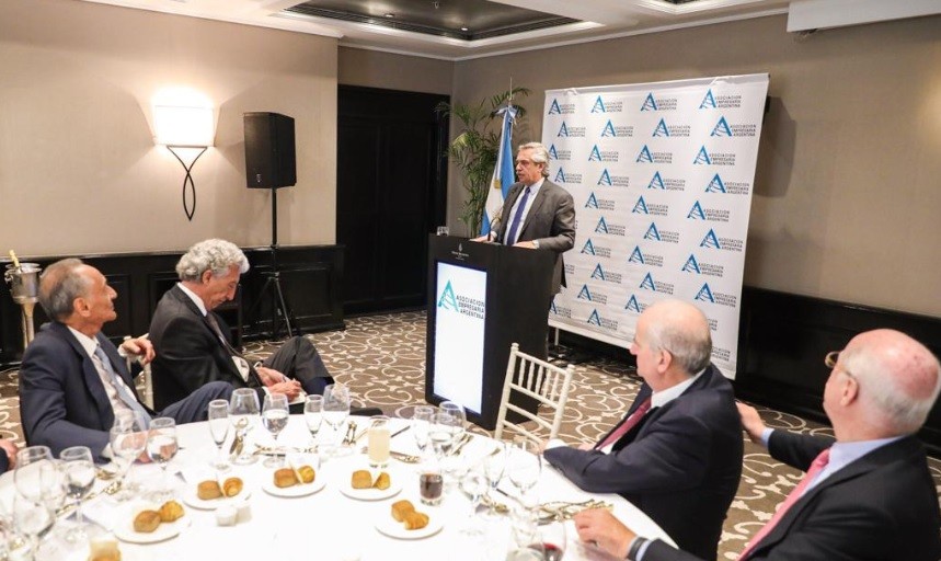 Asociación Empresaria Argentina pide una "vuelta ordenada al trabajo y la producción" | Información General