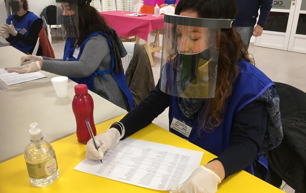 Desarrollo Social retomó la entrega de 30.000 tarjetas AlimentAR pendientes | Noticias