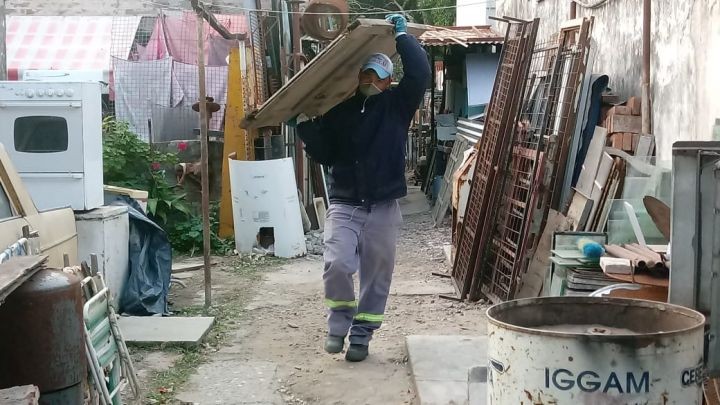 Con orden judicial el municipio de Reconquista descacharró una vivienda | Noticias