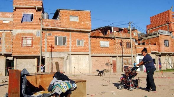 Con 87 nuevos casos, los diagnósticos de coronavirus suben a 1410 en barrios vulnerables porteños | Información General