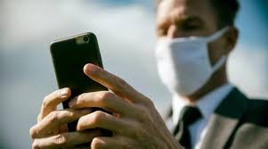 Un estudio indica el riesgo de celular como "caballo de Troya" para el coronavirus | Redes