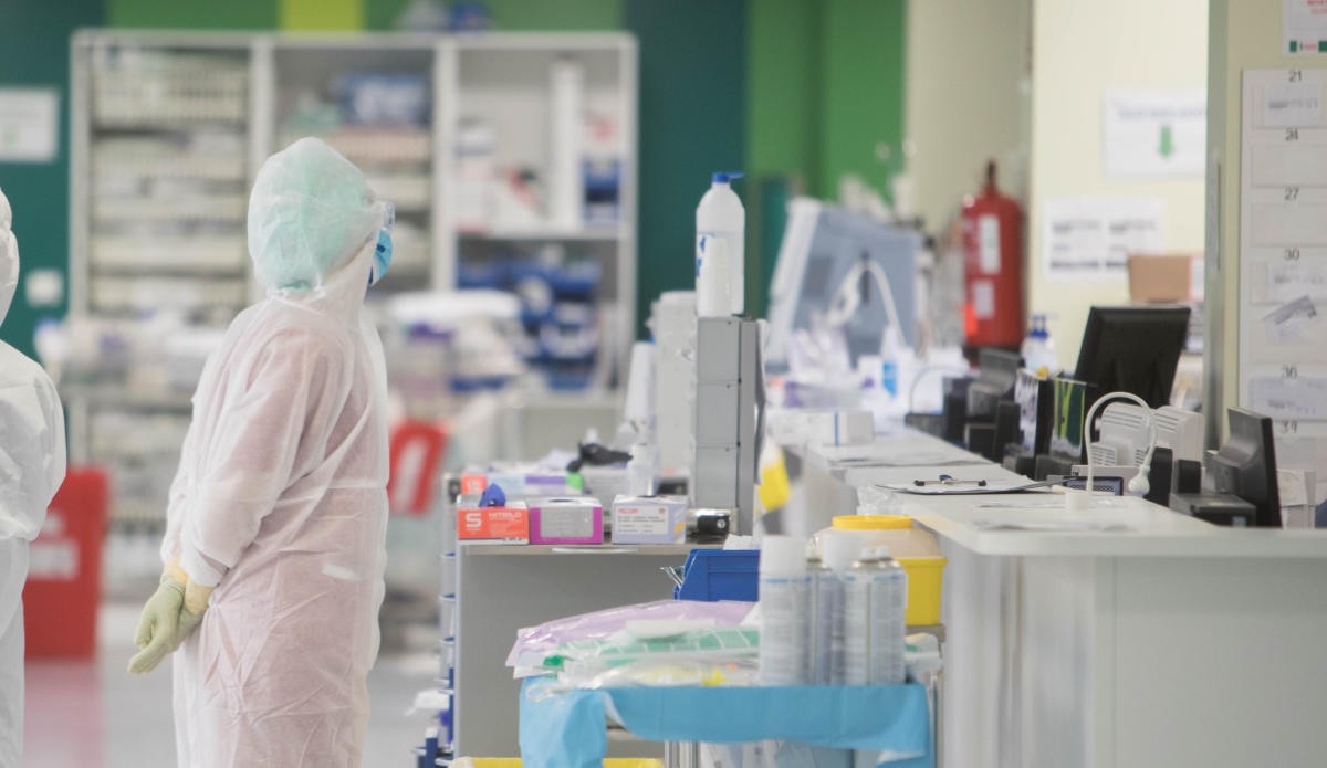 La UBA creó un dispositivo para que un respirador sirva para dos personas a la vez | Información General