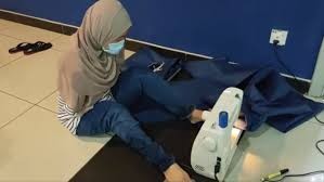 Video: la increíble mujer que no tiene brazos y cose barbijos con los pies | Redes