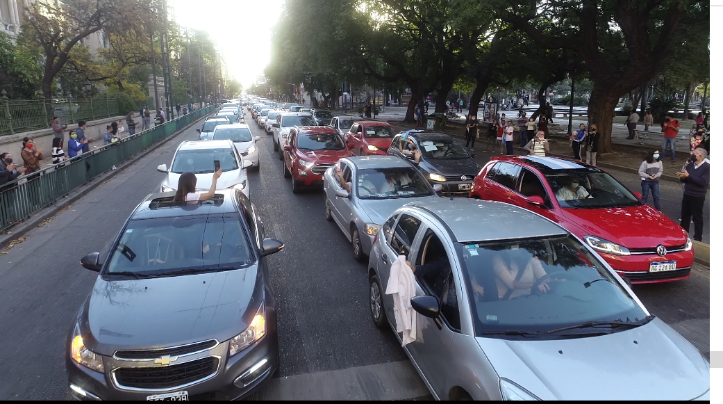 Imponente caravana de médicos en Córdoba "en contra de las amenzas, acusaciones y maltratos" | Noticias