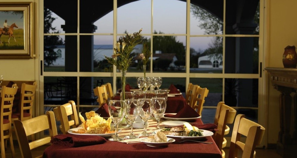 El gobernador de La Pampa analiza la apertura de restaurantes, bares y gimnasios | Información General