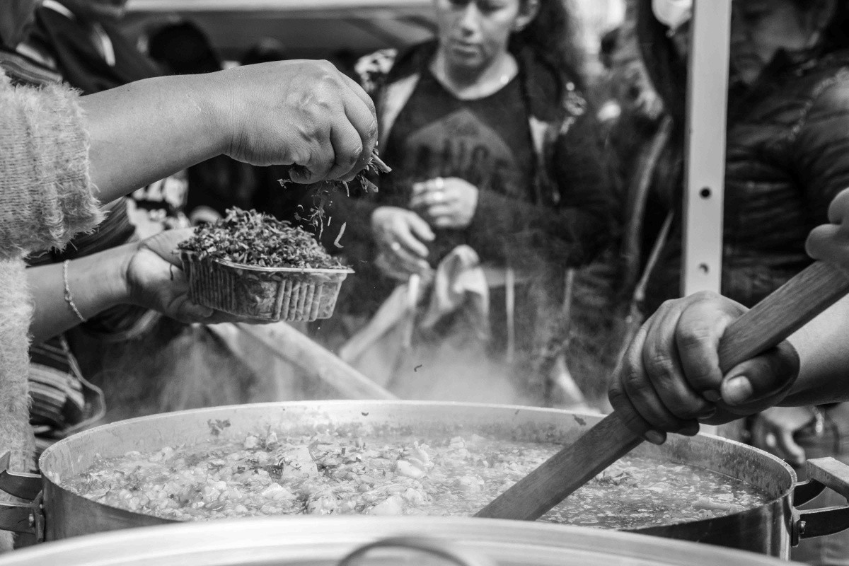 Cortes de ruta con ollas populares en distintos puntos del país en reclamo de trabajo | Información General