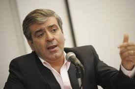 Motochorros le robaron al diputado nacional José Cano en Tucumán | Información General