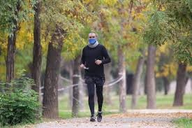 2 x 1: Invitan a vecinos a tomar nota de árboles, residuos y agua mientras caminan por la ciudad de Mendoza | Nacionales