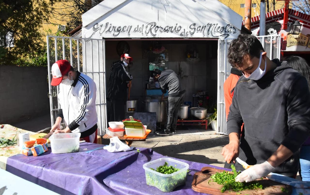 Articulan acciones con 800 organizaciones de la sociedad civil para asistir a familias vulnerables | Juntos y solidarios