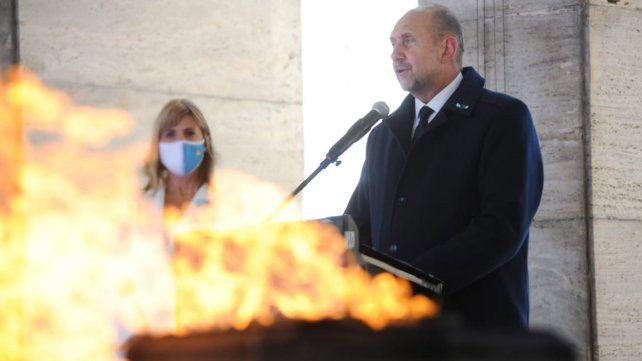 Omar Perotti: "El virus sigue siendo una amenaza real" | Noticias