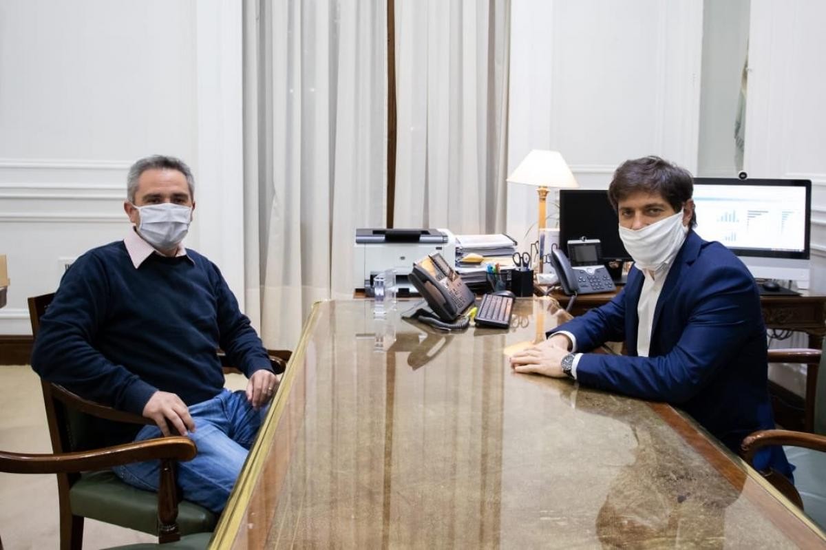 Larroque: "Cancelar el transporte público durante 15 días es una de las opciones" | Información General