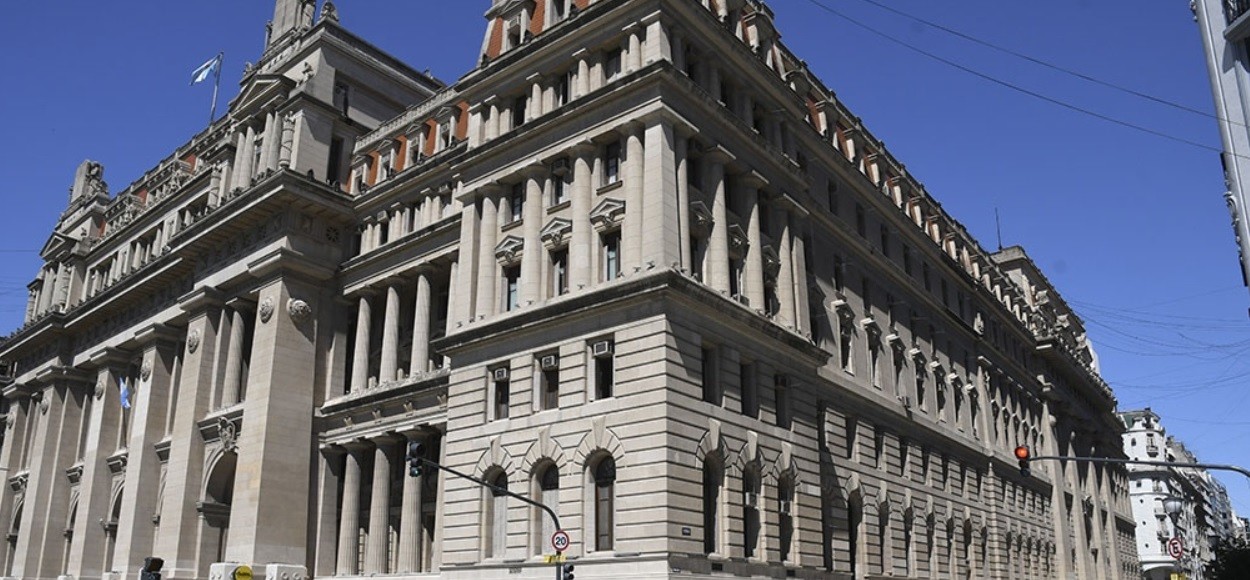 Pago del medio aguinaldo en cuotas: oficializaron la medida para empleados del Poder Judicial | Información General