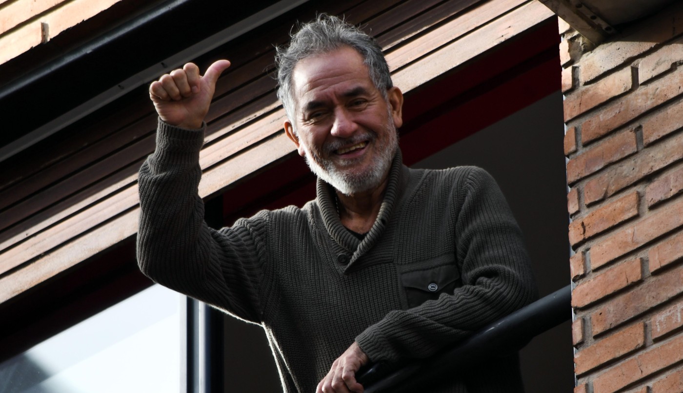 El jefe de Cirugía Plástica del Hospital Fiorito fue dado de alta de Covid-19 tras un tratamiento con plasma | Información General