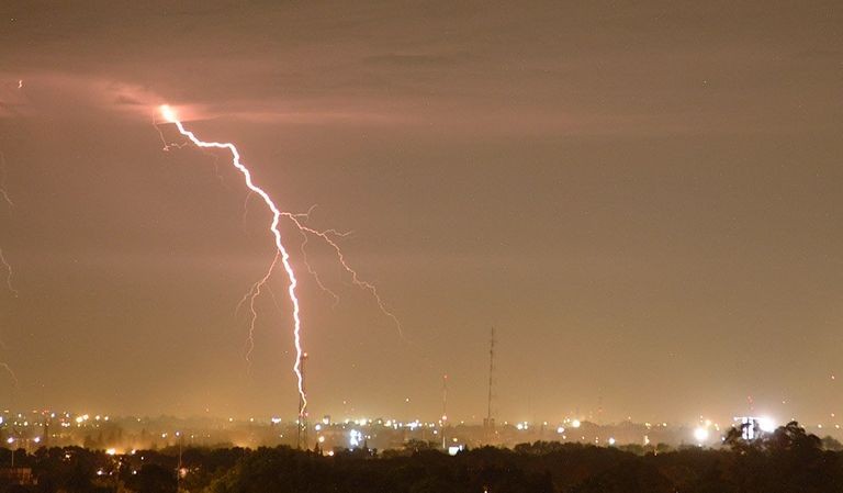 Argentina y Brasil registran los rayos de más largo alcance y duración de la historia | Información General