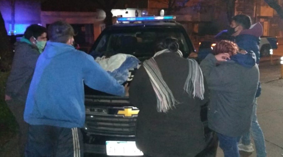 Detuvieron a 5 jóvenes que robaron un cartel de la EPE en Esperanza | Noticias