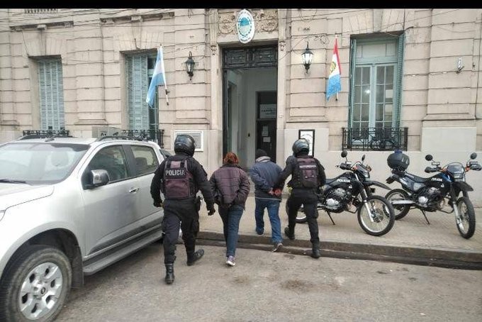 La asaltaron y obligaban a la víctima a darle alojamiento en su vivienda | Información General