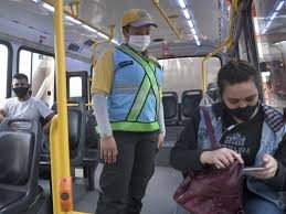 El Gobierno publica la lista de los 37 servicios esenciales y actividades exceptuadas | Información General