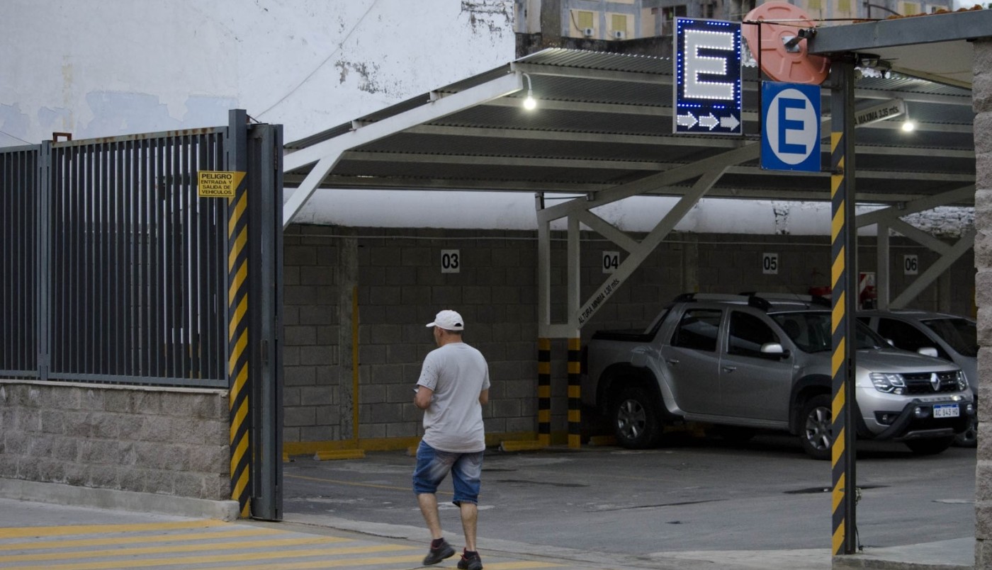 Amplían horario de atención al público en shoppings y playas de estacionamiento | Noticias