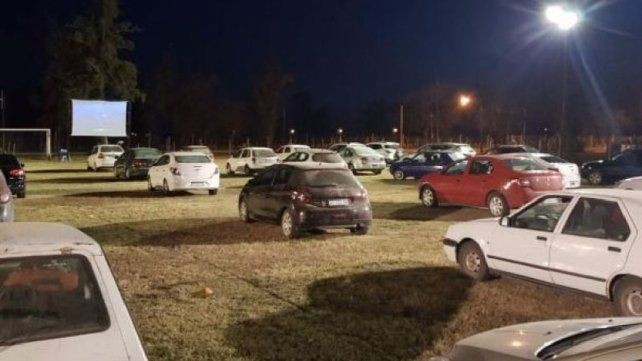 Autocine: la original idea de la comuna de Ramona | Información General