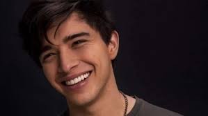 Julián Serrano subió un video muy zarpado a TikTok y sus seguidores no lo perdonaron | Espectaculos