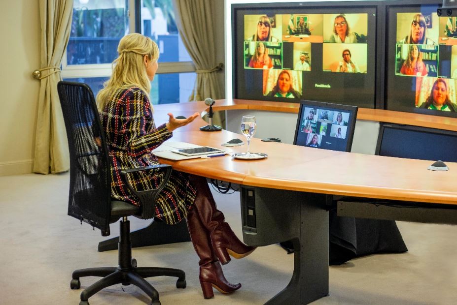 La Primera Dama realizó encuentro virtual con maestros de diferentes provincias | Nacionales