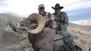 El hombre que cazó al león Cecil, ahora mató a un carnero en peligro de extinción | Redes