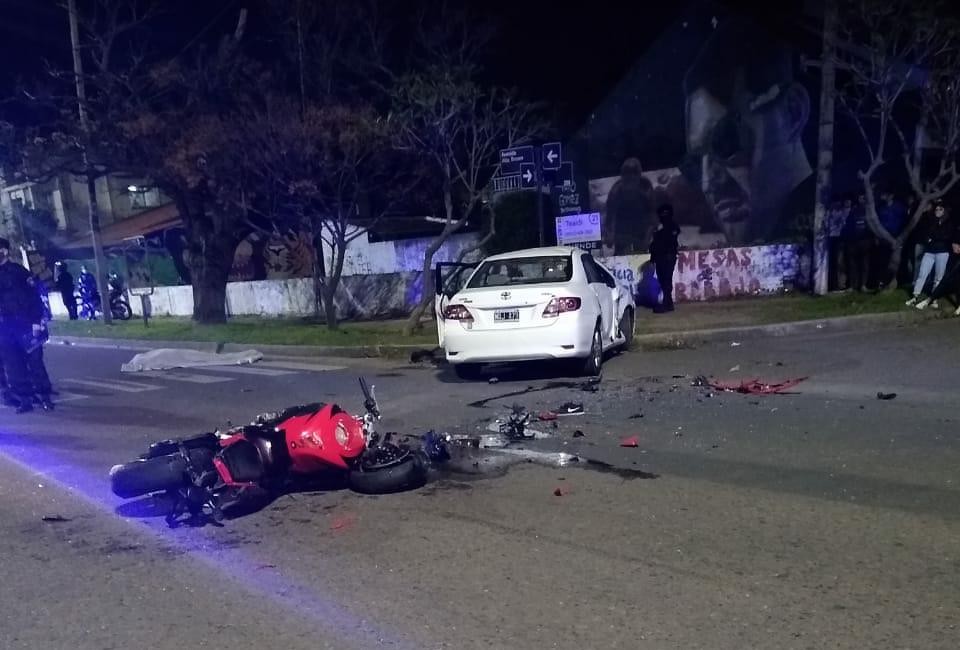 Piden testigos del accidente en el que murió un joven en la Costanera | Judiciales