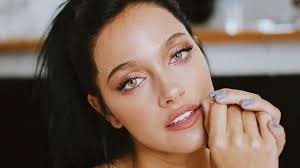 El video de Oriana Sabatini mostrando su cuerpo al natural: "Estrías, celulitis y pocas lolas" | Espectaculos