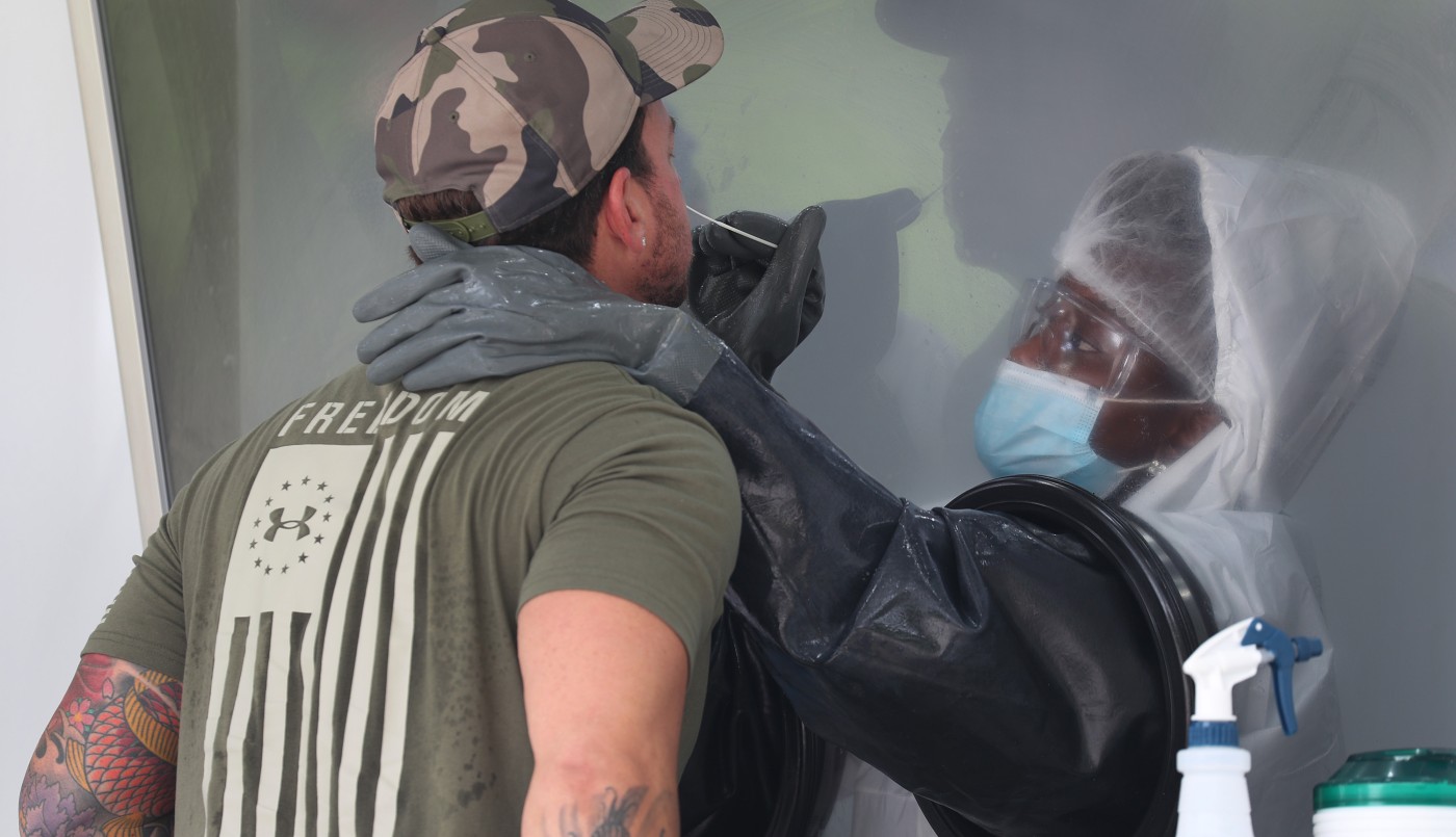 Piden donantes de plasma en Florida mientras escasean tratamientos y se saturan hospitales | Juntos y solidarios