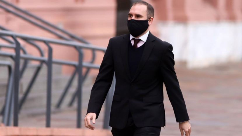 Guzmán dijo que "lo que piden los acreedores es ajustar jubilaciones y eso no lo vamos a hacer" | Noticias