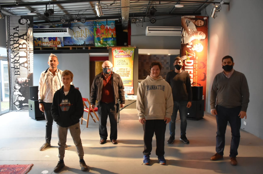 Lifschitz y Garibaldi visitaron en barrio Centenario el flamante Centro Cultural MABA | Legislativas