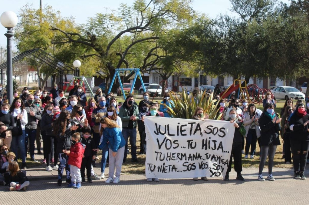"Estamos en shock, el femicidio de Julieta nos rompe como comunidad" | Noticias