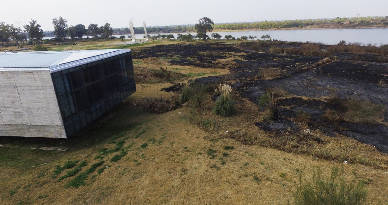 Impactante: así de cerca llegó el fuego al Museo de la Constitución | Noticias